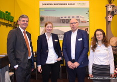 The Schneider Younplants booth was manned by Rozemieke Schneider, Evert-Jan Luijtjes, Anton Hooijmeijer and Zsófiá Gebel Simo, among others.